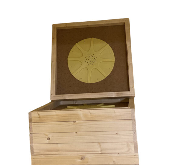 Bienenfluchtdeckel EM 435x435