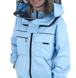 Jacke mit Hut in verschidenen Farben